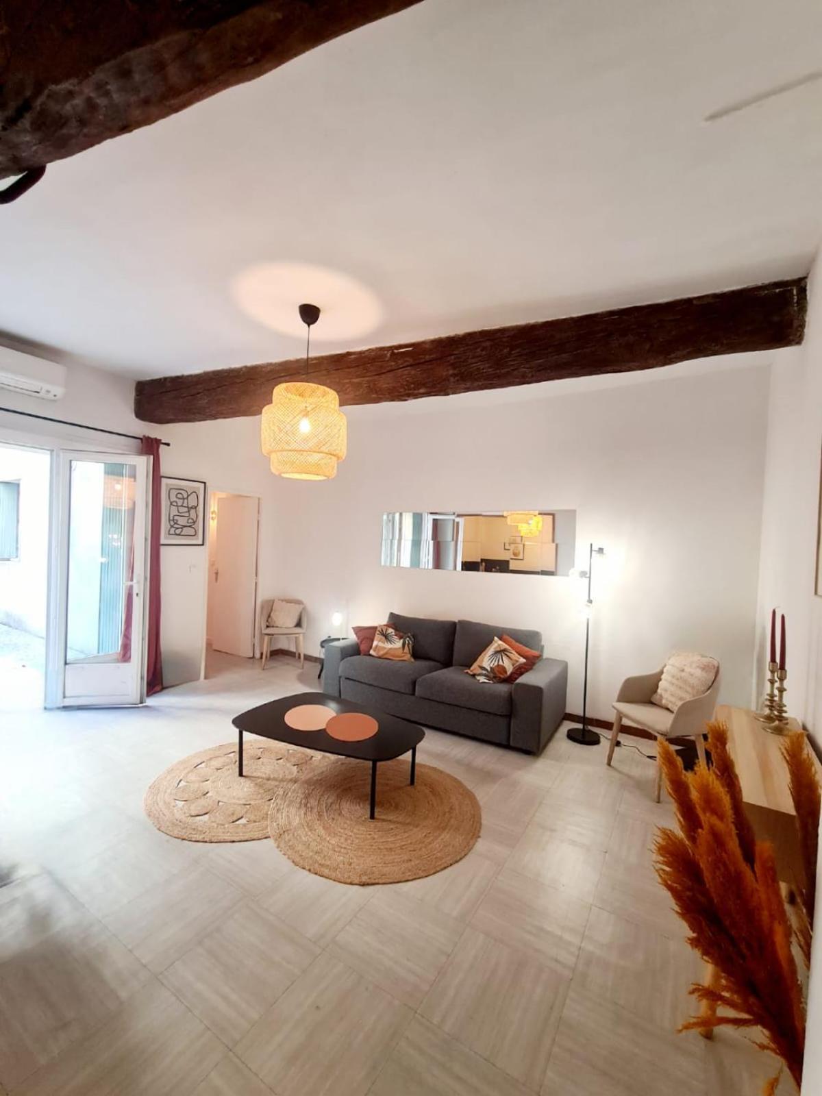 Appartement Intra Muros Avec Cour Privee Авіньйон Екстер'єр фото